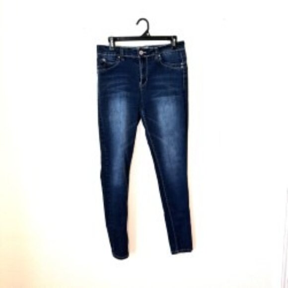 YMI WannaBettaButt? Mid Rise Skinny Jeans | Size 13 - Picture 1 of 6